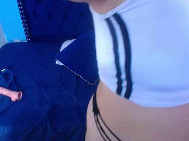 kinky-redhead18 webcam