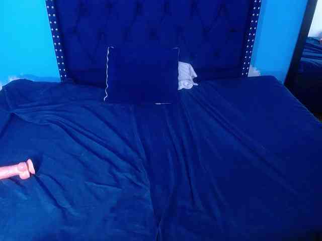kinky-redhead18 webcam