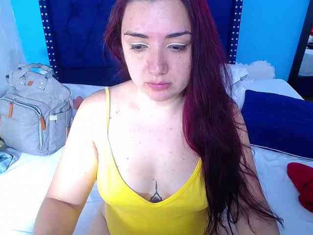 kinky-redhead18 webcam