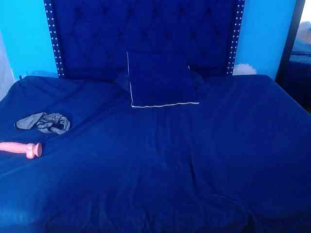 kinky-redhead18 webcam