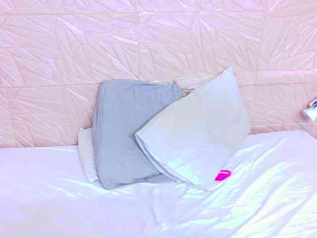 kinky-redhead18 webcam