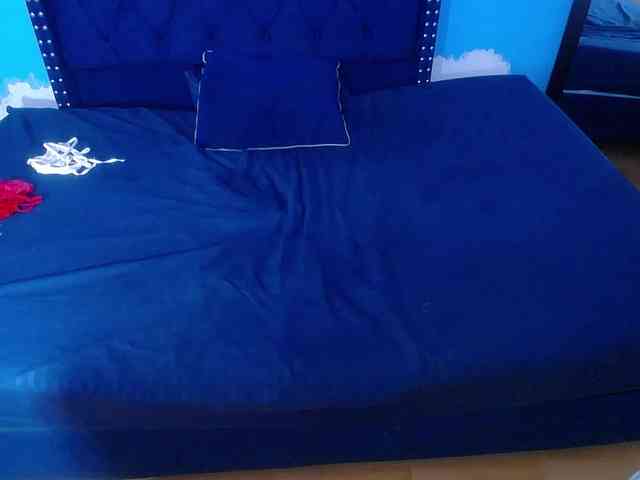 kinky-redhead18 webcam