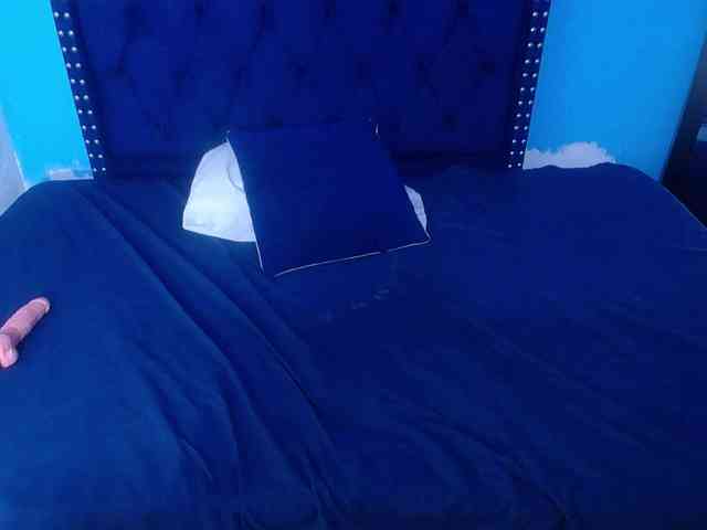 kinky-redhead18 webcam