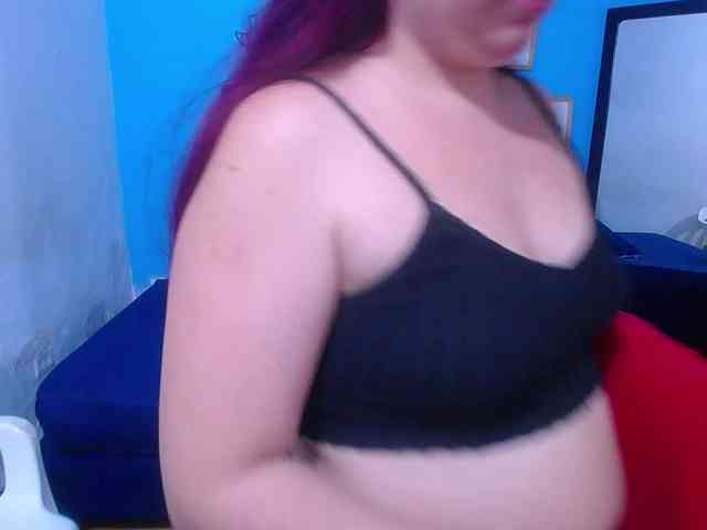 kinky-redhead18 webcam