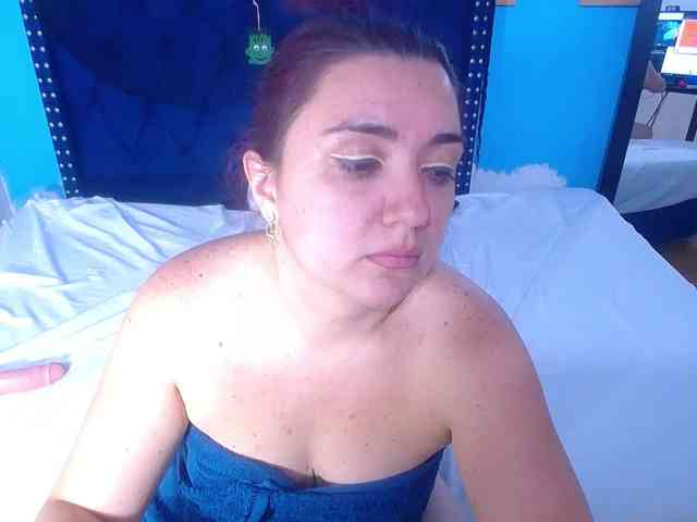 kinky-redhead18 webcam