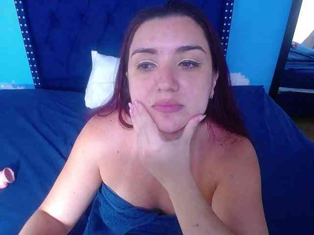 kinky-redhead18 webcam