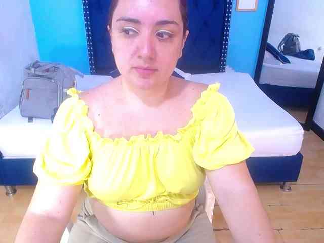 kinky-redhead18 webcam