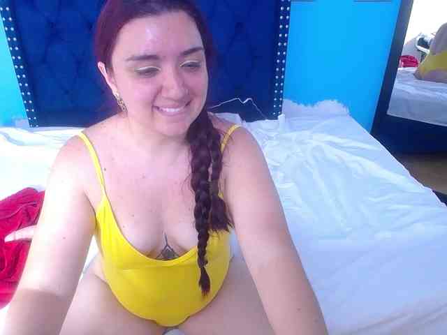 kinky-redhead18 webcam