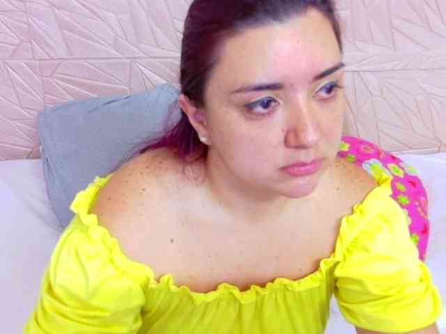 kinky-redhead18 webcam