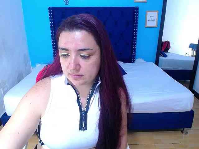 kinky-redhead18 webcam