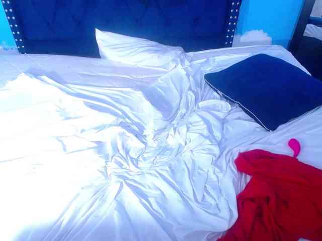 kinky-redhead18 webcam