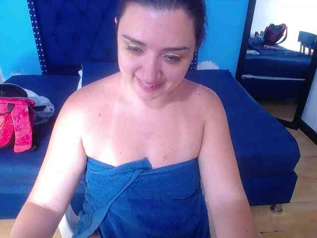 kinky-redhead18 webcam