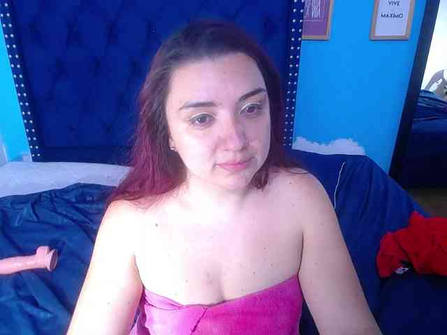 kinky-redhead18 webcam