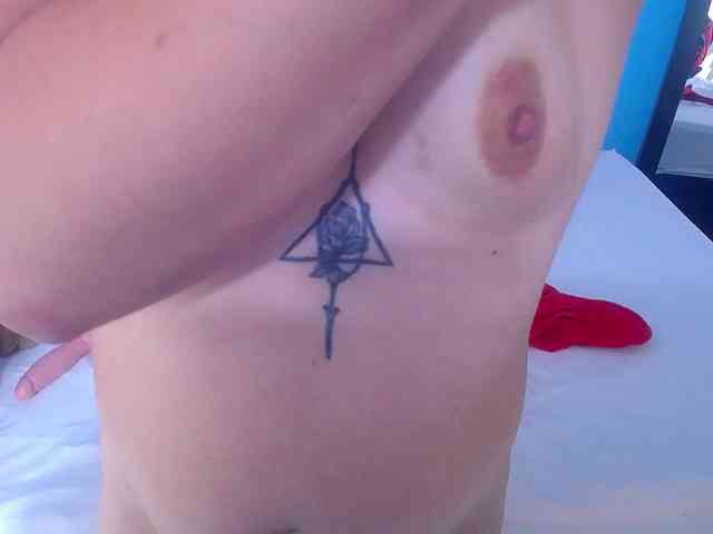 kinky-redhead18 webcam