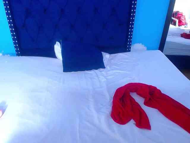 kinky-redhead18 webcam