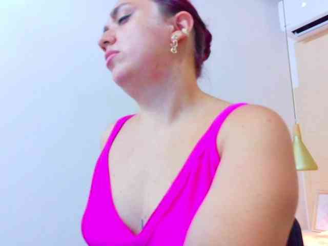 kinky-redhead18 webcam