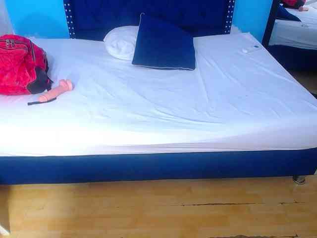 kinky-redhead18 webcam