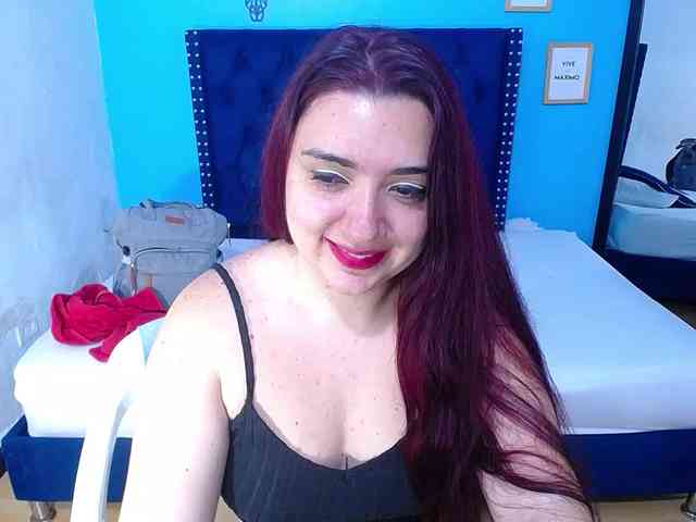 kinky-redhead18 webcam