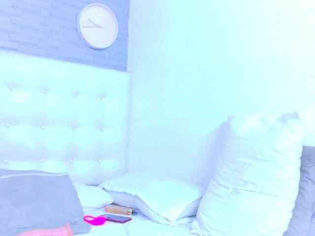 kinky-redhead18 webcam