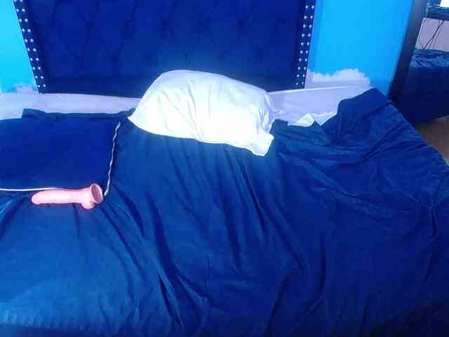 kinky-redhead18 webcam