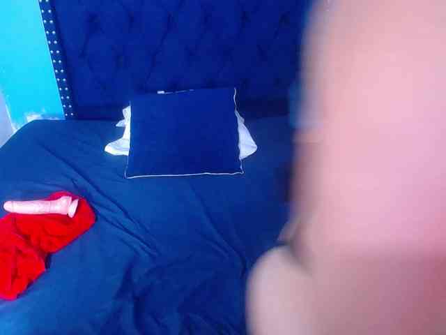 kinky-redhead18 webcam