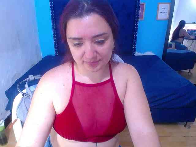 kinky-redhead18 webcam