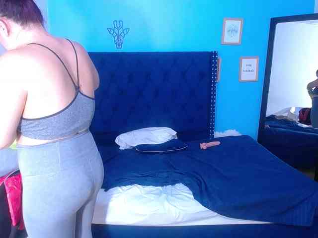 kinky-redhead18 webcam