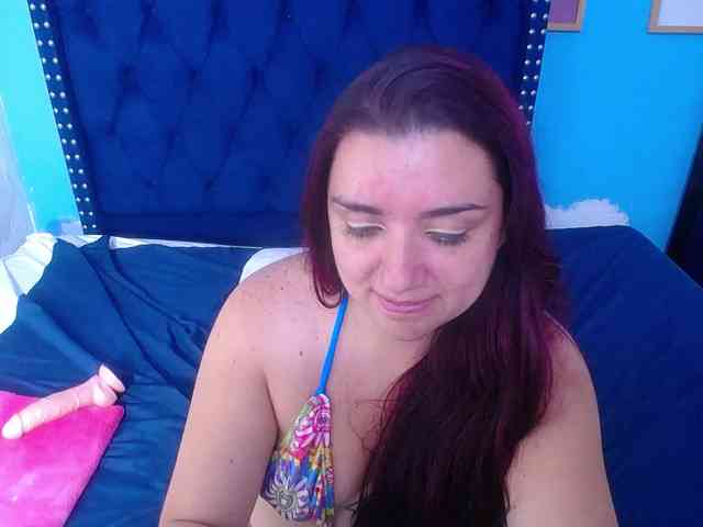 kinky-redhead18 webcam