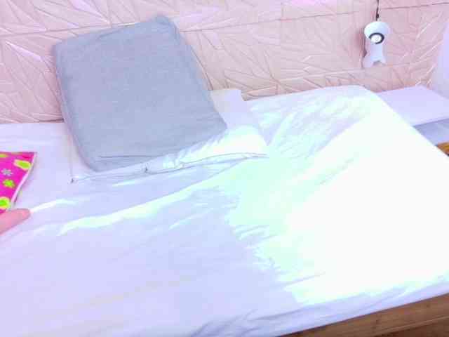 kinky-redhead18 webcam