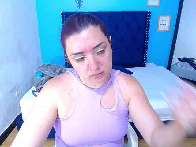 kinky-redhead18 webcam