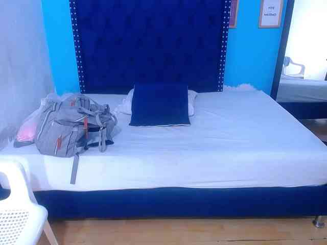 kinky-redhead18 webcam