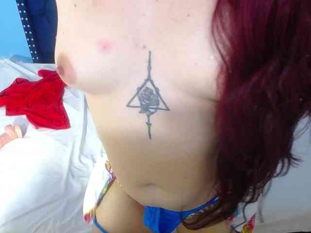 kinky-redhead18 webcam