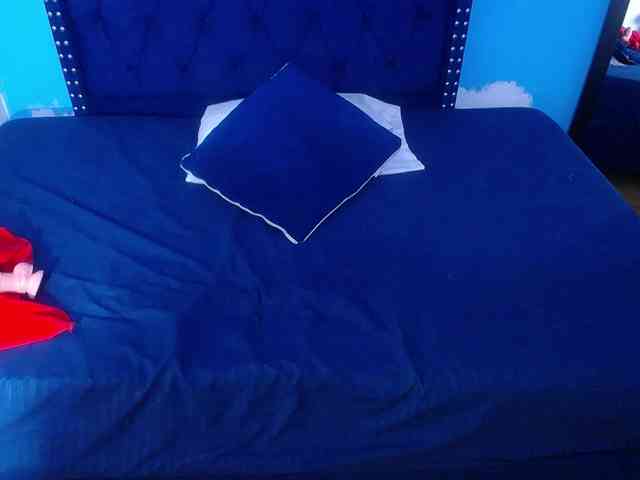 kinky-redhead18 webcam