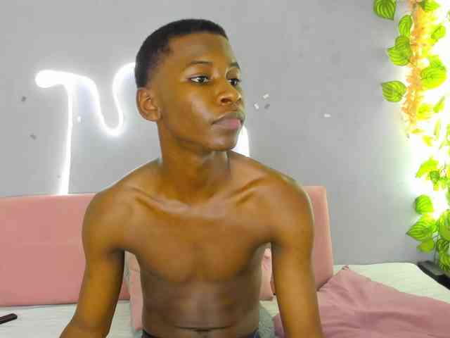 Jhon-Steven- Live Webcam on BongaCams