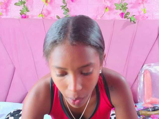 AngeyaPetite's BongaCams show and profile