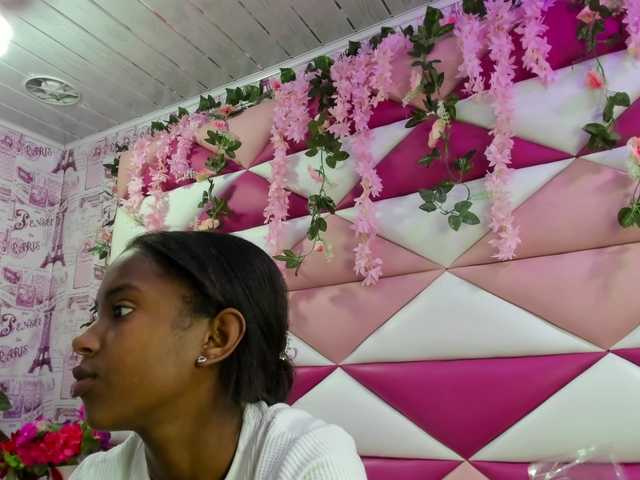 AngeyaPetite's BongaCams show and profile