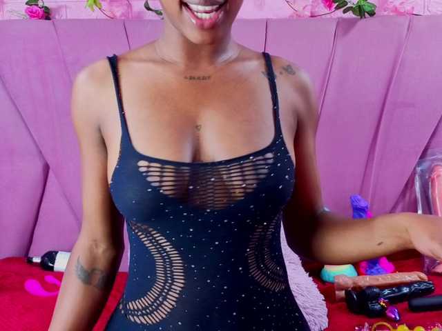 AngeyaPetite webcam bongacams model stream image