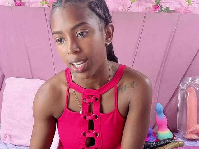 AngeyaPetite's BongaCams show and profile