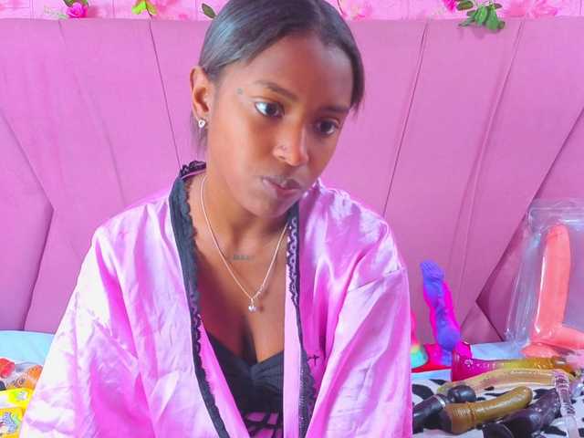 AngeyaPetite's BongaCams show and profile