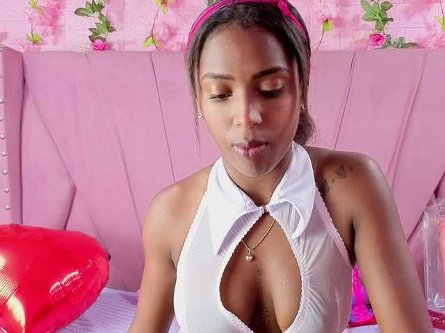 AngeyaPetite's BongaCams show and profile