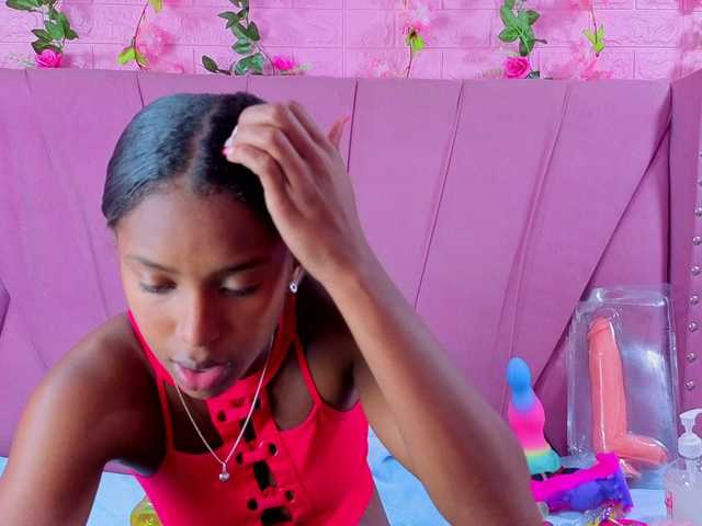 AngeyaPetite's BongaCams show and profile