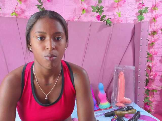 AngeyaPetite's BongaCams show and profile