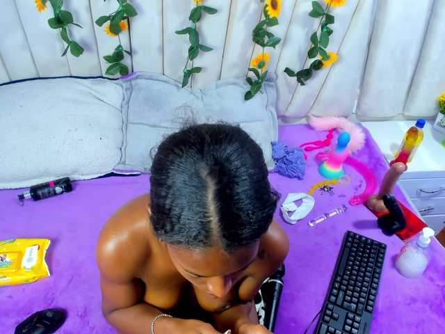  AngeyaPetite chat room