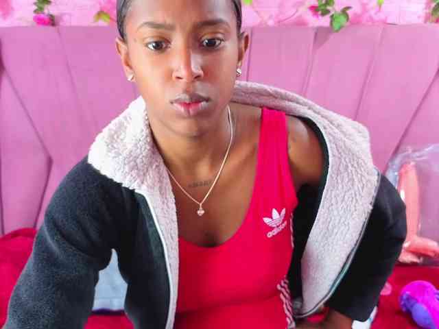 AngeyaPetite webcam