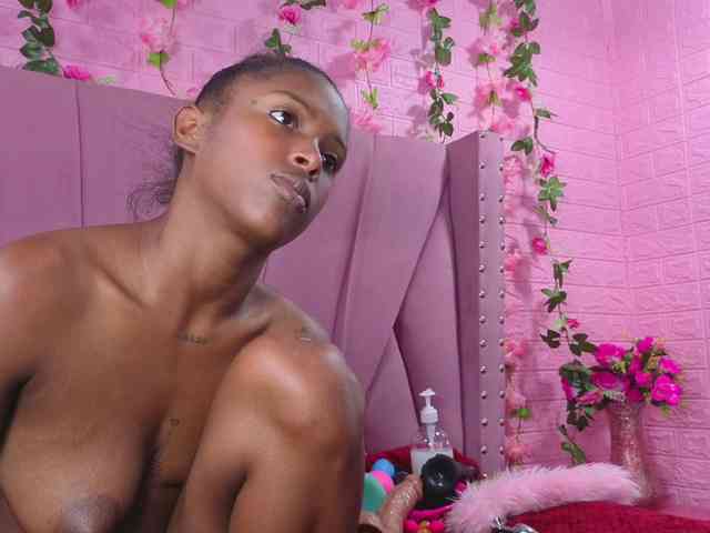 AngeyaPetite webcam