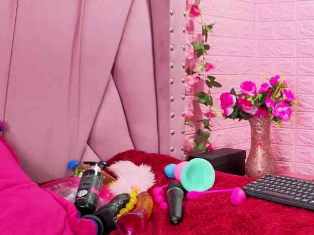 AngeyaPetite webcam