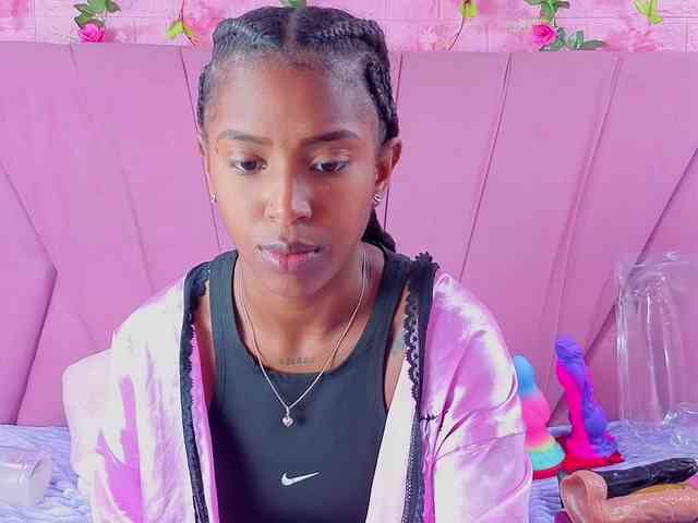 AngeyaPetite Live Webcam on BongaCams