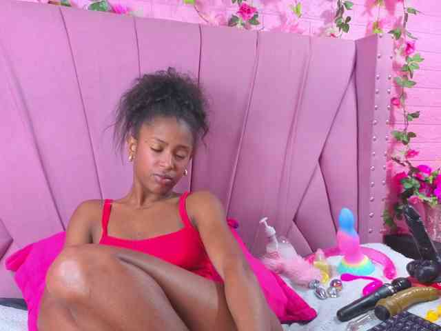 AngeyaPetite webcam