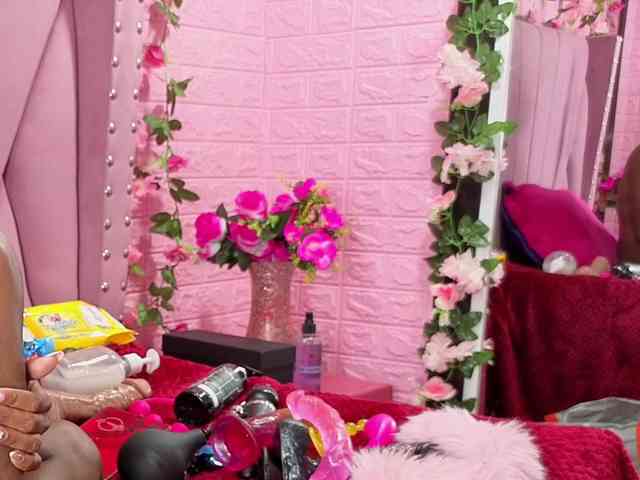 AngeyaPetite webcam