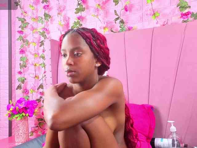 AngeyaPetite webcam